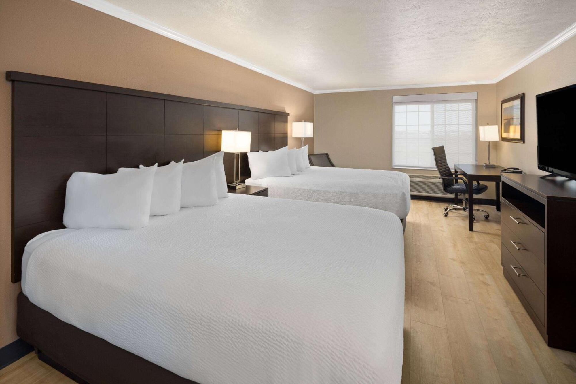 Ramada By Wyndham Moses Lake Ngoại thất bức ảnh