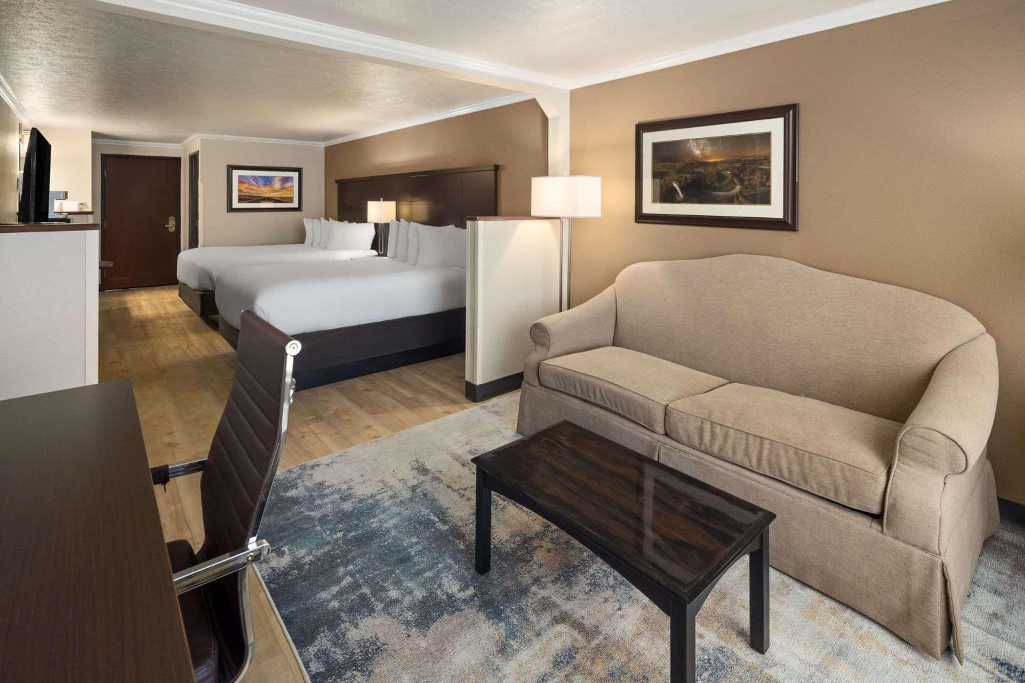 Ramada By Wyndham Moses Lake Ngoại thất bức ảnh